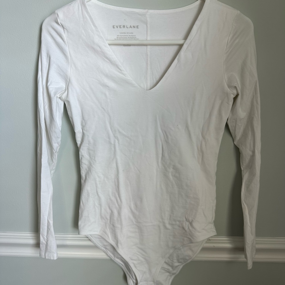Everlane Long Sleeve Bodysuit size S, white, wrinkly but EUC, no signs of wear